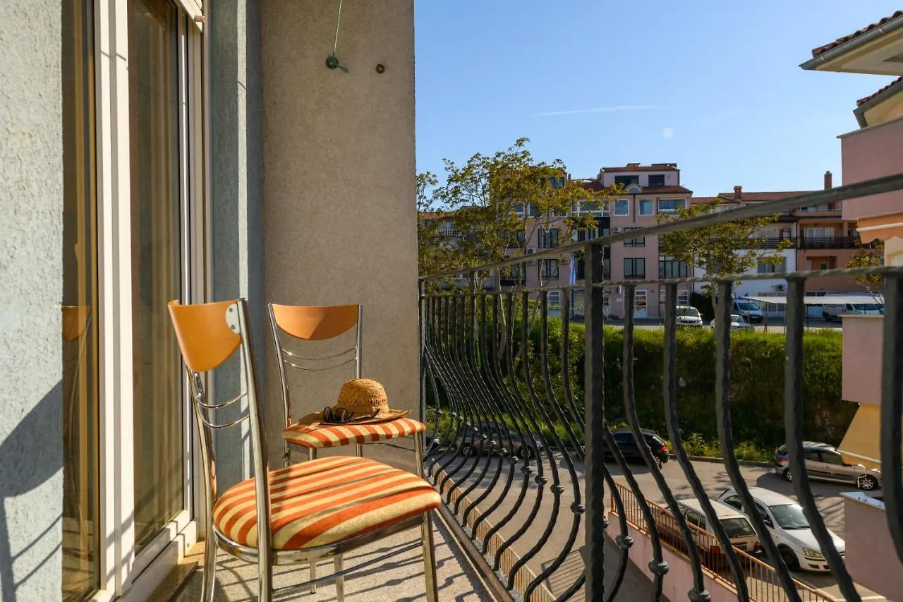 Mare - Apartment Pula Center
