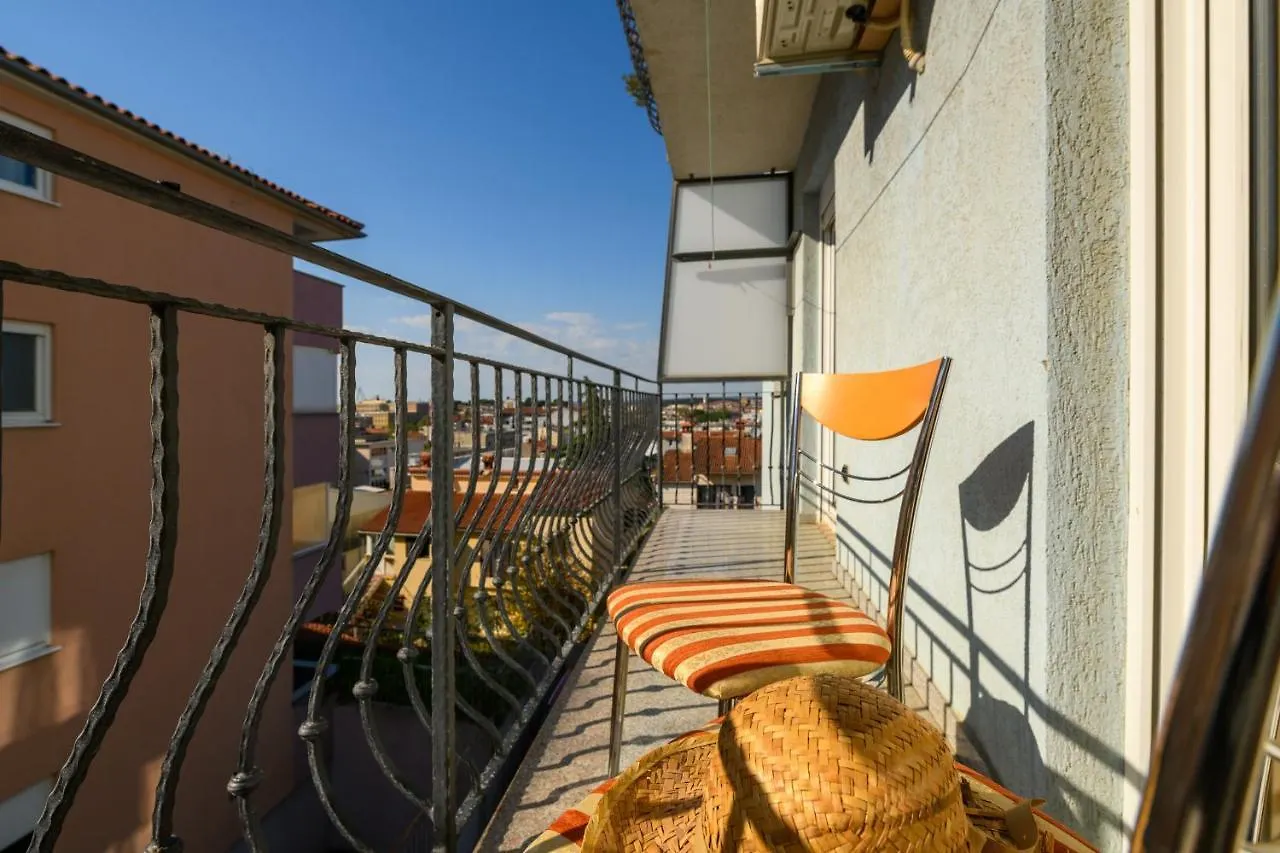 Mare - Apartment Pula Center
